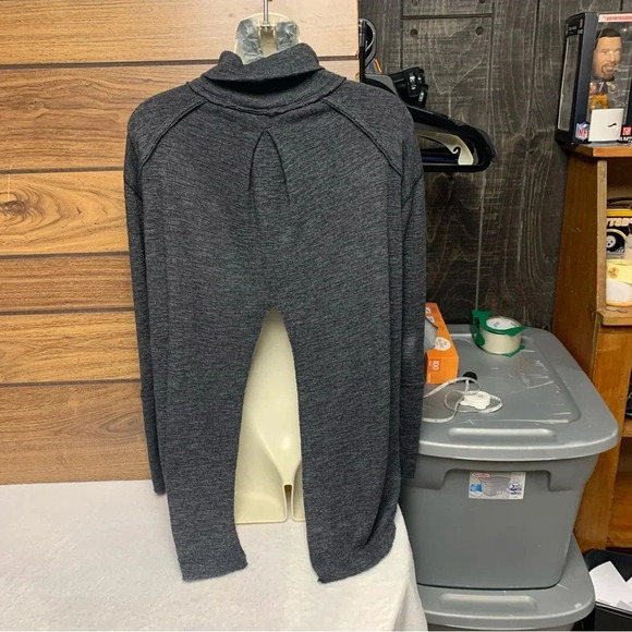 We The Free dark gray slit back cowl neck sweater size small would fit up - Picture 4 of 10